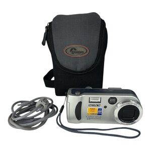 Sony Cybershot Digital Camera 2.0 Mp DSC-P51 Silver w/ Case Memory Tested Works